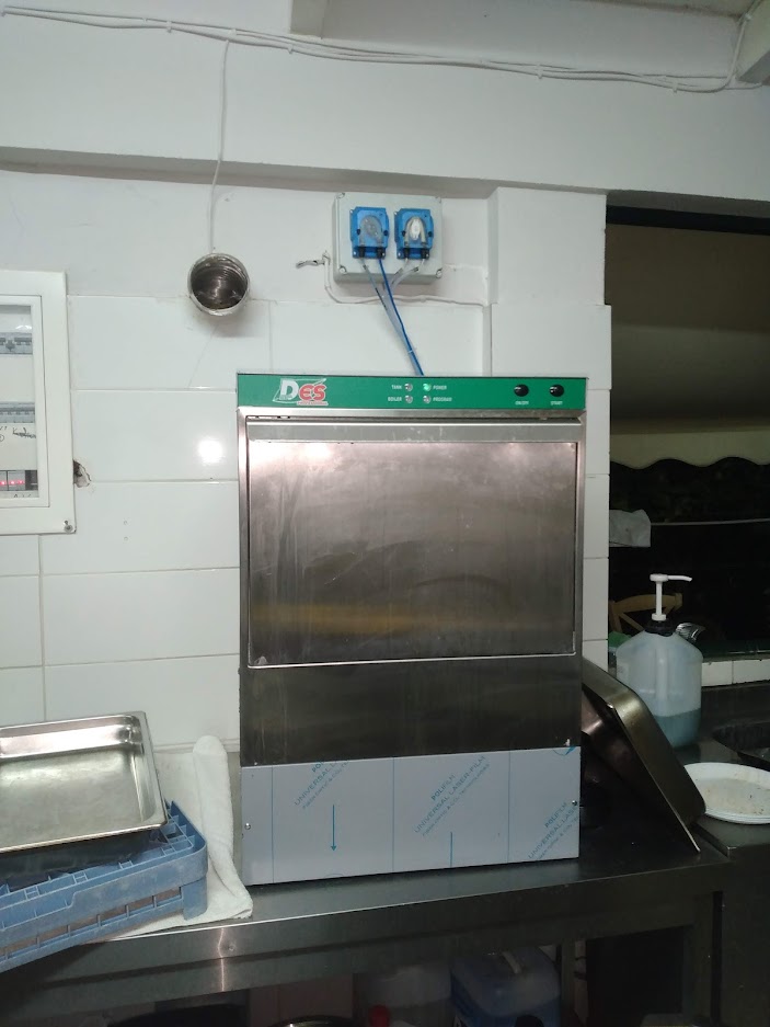 Δωρεάν τοποθέτηση 2 περισταλτικών αντλιών από εξειδικευμένους τεχνικούς της DonosPro σε πλυντήριο DES